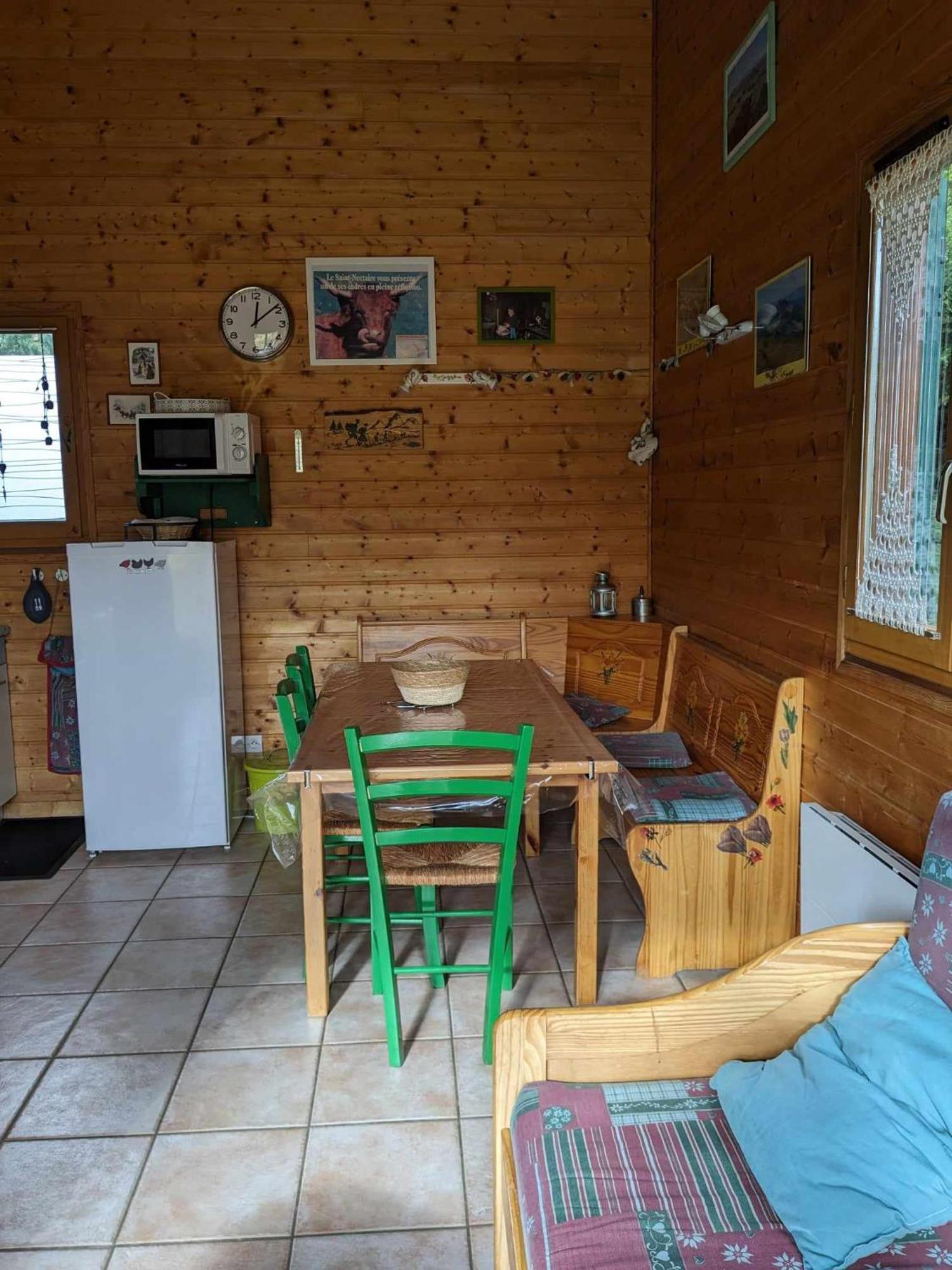 Les Chalets De La Vigne Grande Saint-Floret Extérieur photo